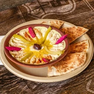 hummus + pita